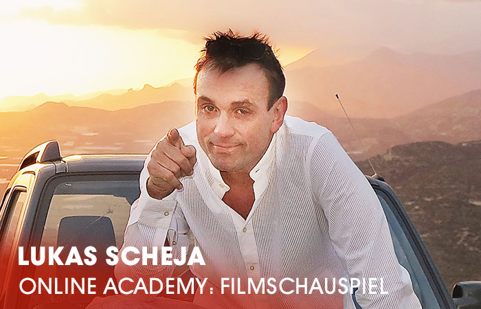 Der Dozent Lukas Scheja steht der Artrium Schauspielschule Hamburg im Bereich „Künstlerische Leitung“ für Schauspiel auf der Bühne, im Film, Fernsehen & Social Media vor
